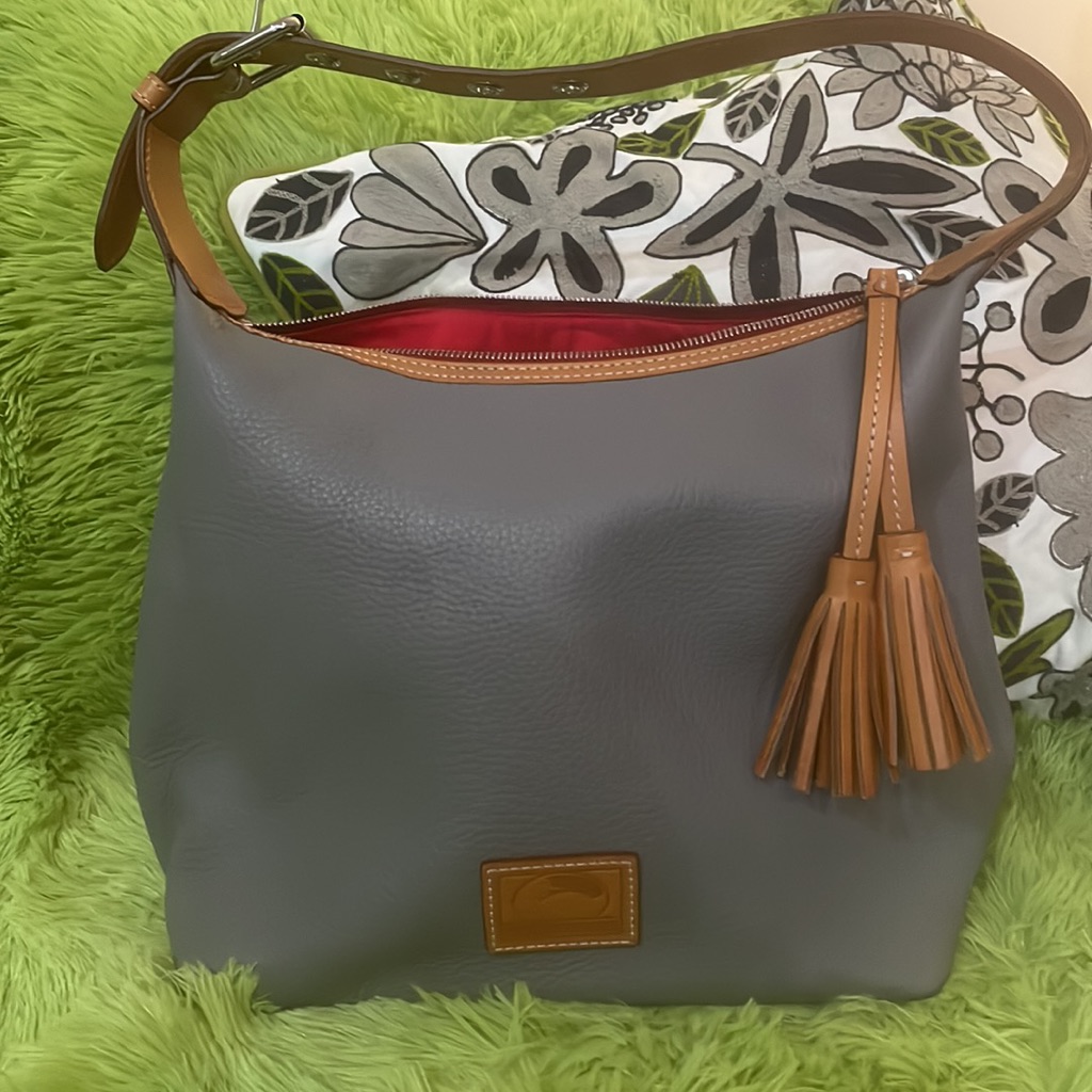 Nwot Dooney And Bourke Leather Purse